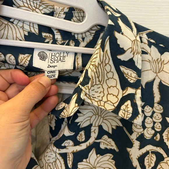 HOLLY SHAE DESIGNS one size shirt - Picture 3 of 4